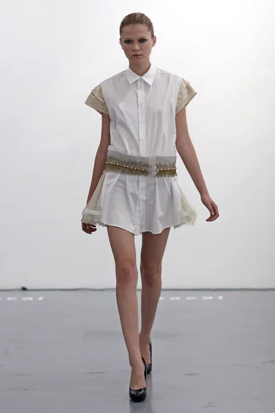 Look 2